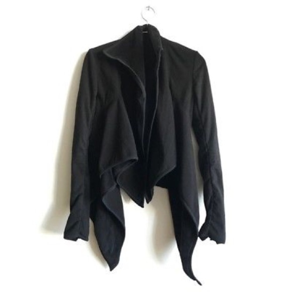 Like New Lululemon Presence of Mind Fleece Wrap Sweater in Black Size 2